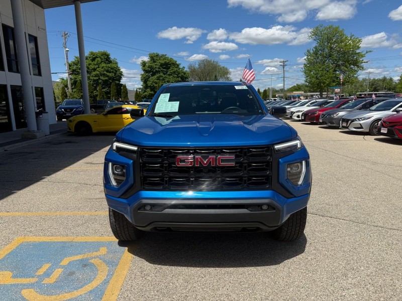 GMC Canyon Vehicle Image 02