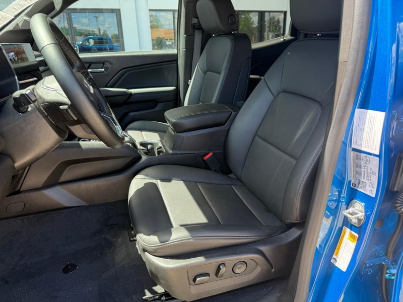 GMC Canyon Vehicle Image 09