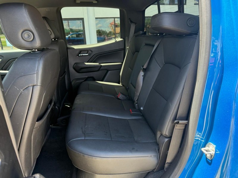 GMC Canyon Vehicle Image 11