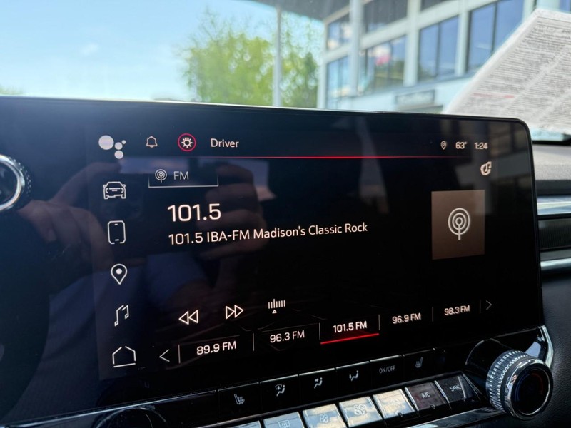 GMC Canyon Vehicle Image 15