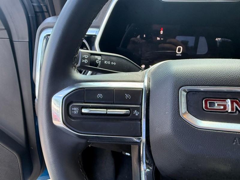 GMC Canyon Vehicle Image 17