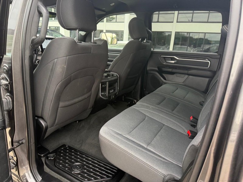 Ram 1500 Vehicle Image 12