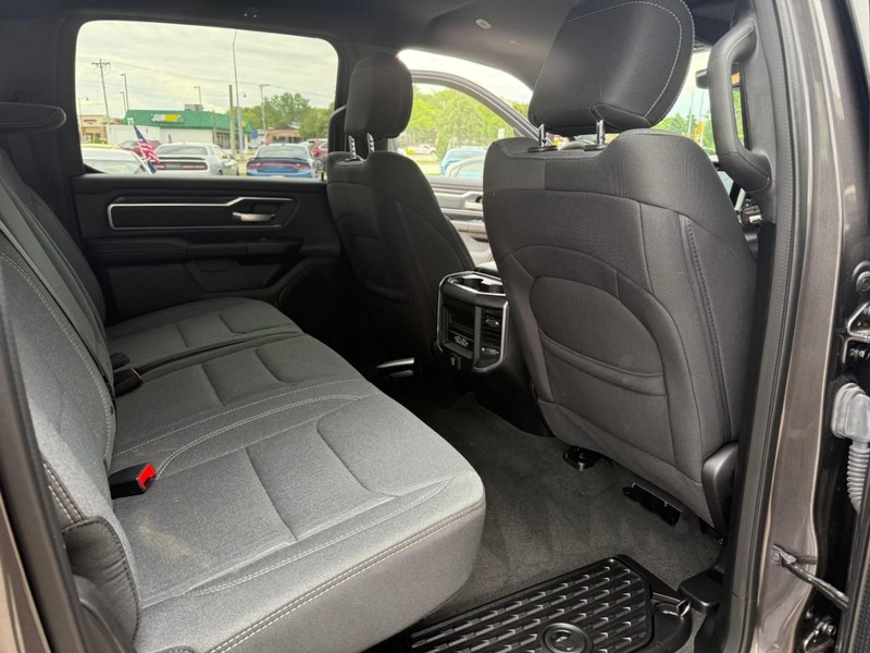 Ram 1500 Vehicle Image 15