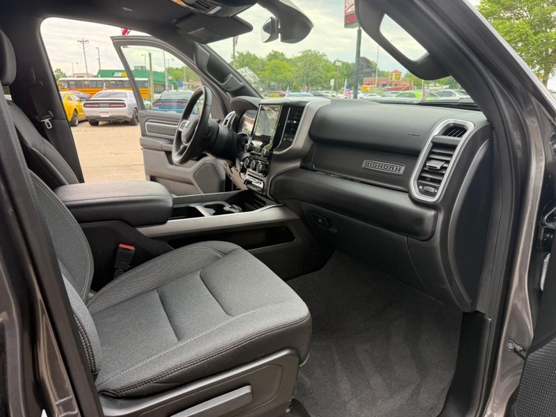 Ram 1500 Vehicle Image 18
