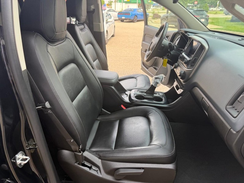 Chevrolet Colorado Vehicle Image 16