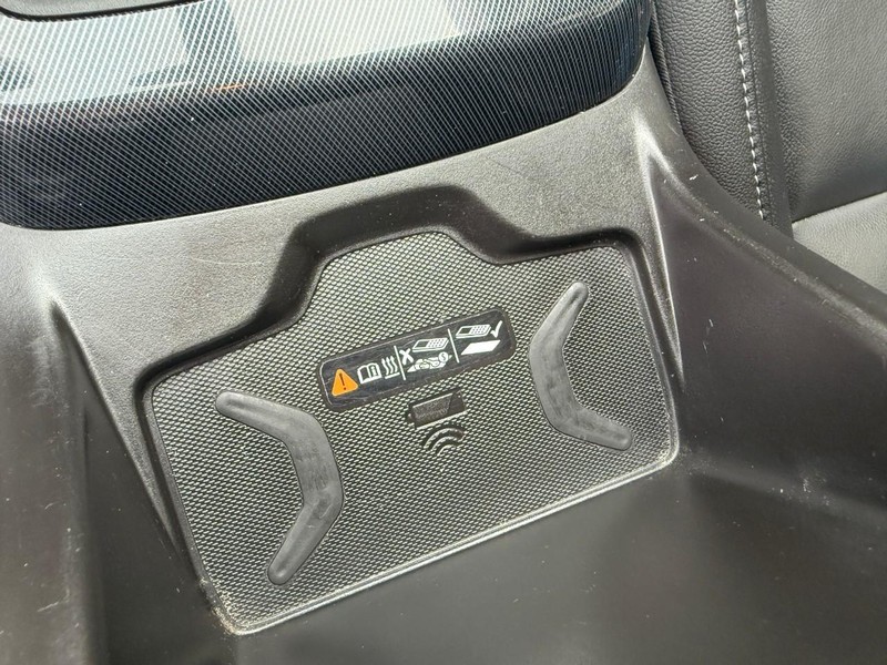 Chevrolet Colorado Vehicle Image 32