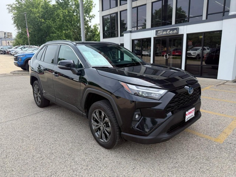 Toyota RAV4 Hybrid Vehicle Image 03