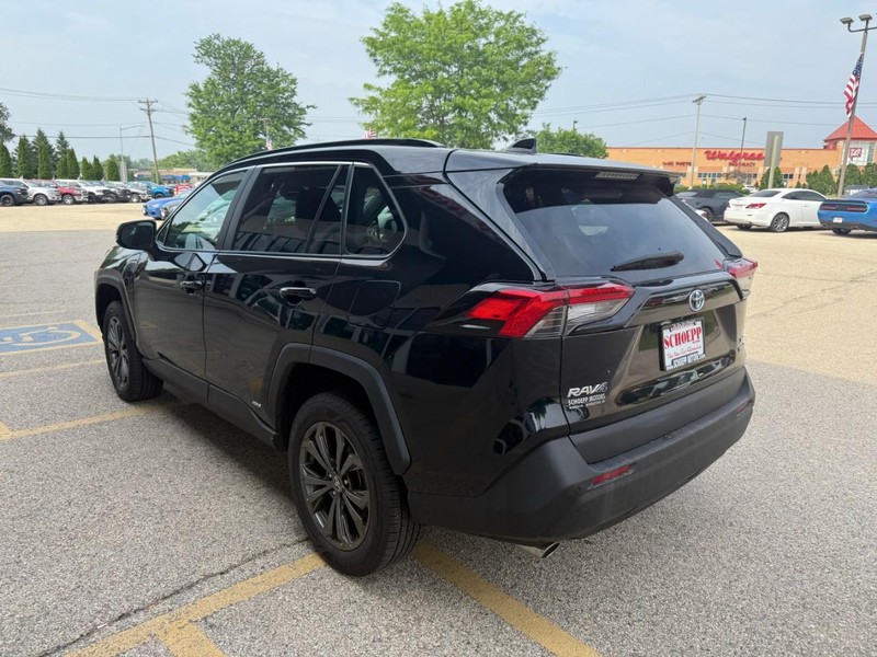 Toyota RAV4 Hybrid Vehicle Image 07