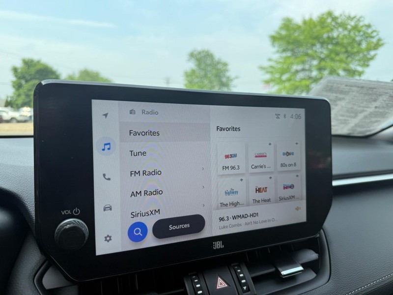Toyota RAV4 Hybrid Vehicle Image 26
