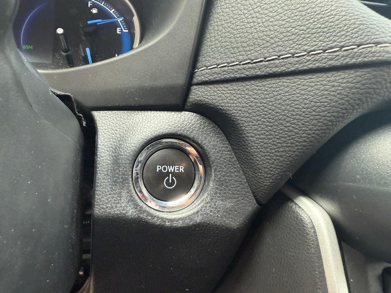 Toyota RAV4 Hybrid Vehicle Image 27