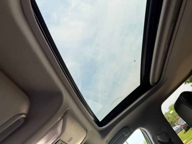Toyota RAV4 Hybrid Vehicle Image 33