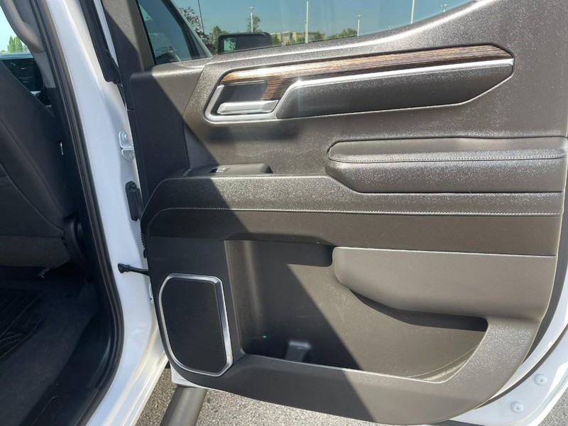 GMC Sierra 1500 Vehicle Image 15