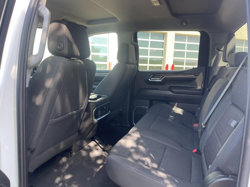 GMC Sierra 1500 Vehicle Image 16