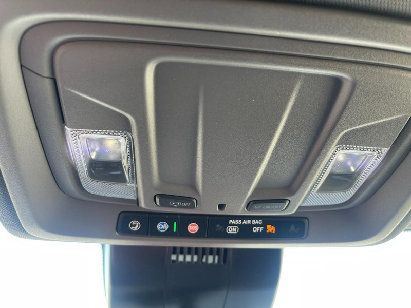 GMC Sierra 1500 Vehicle Image 33