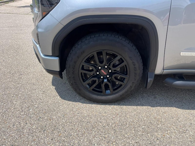 GMC Sierra 1500 Vehicle Image 06