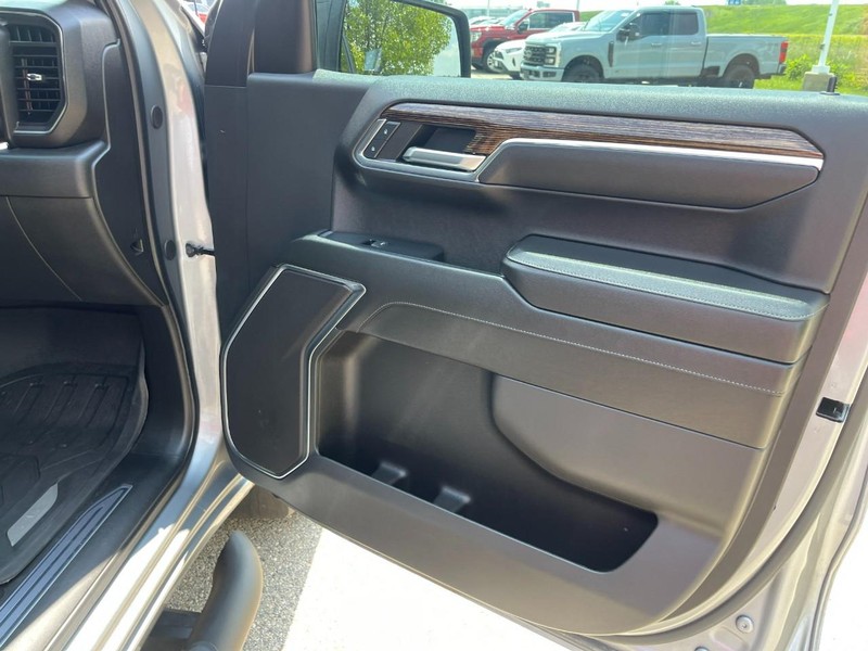 GMC Sierra 1500 Vehicle Image 11