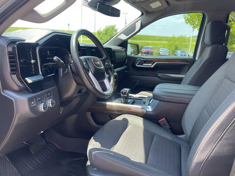 GMC Sierra 1500 Vehicle Image 17