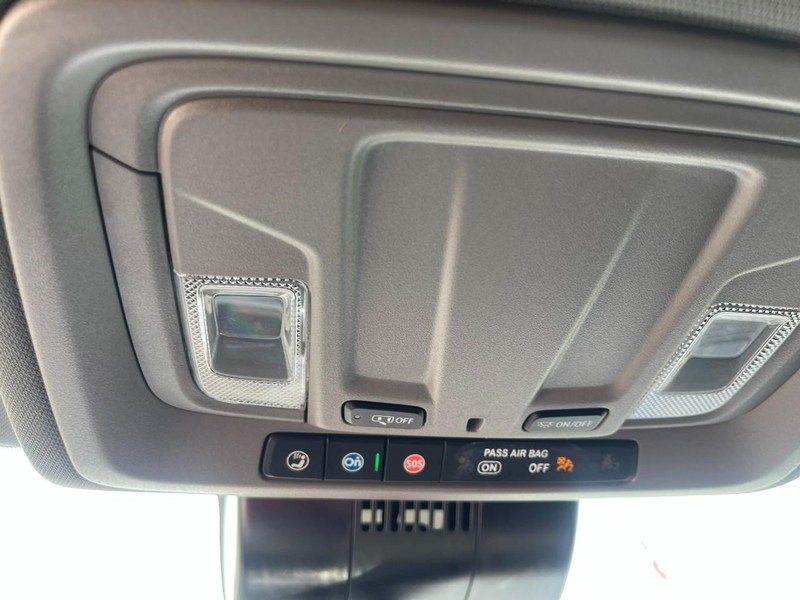 GMC Sierra 1500 Vehicle Image 32