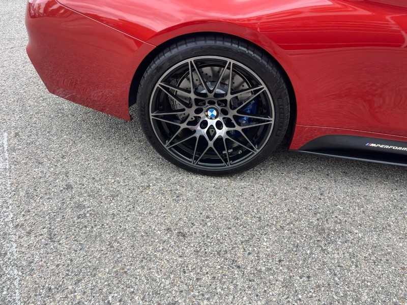 BMW M4 Vehicle Image 08