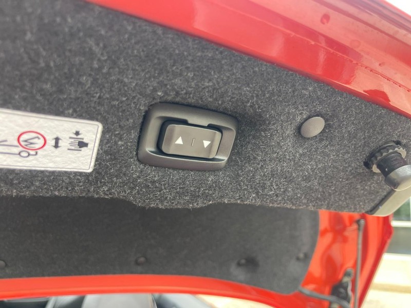 BMW M4 Vehicle Image 16