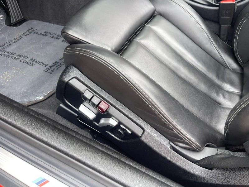 BMW M4 Vehicle Image 20