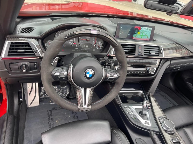 BMW M4 Vehicle Image 24