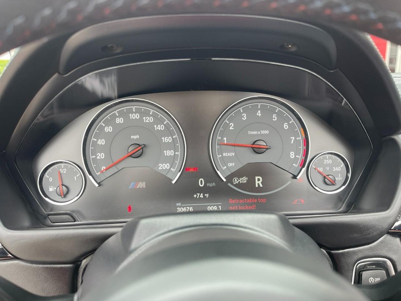 BMW M4 Vehicle Image 32