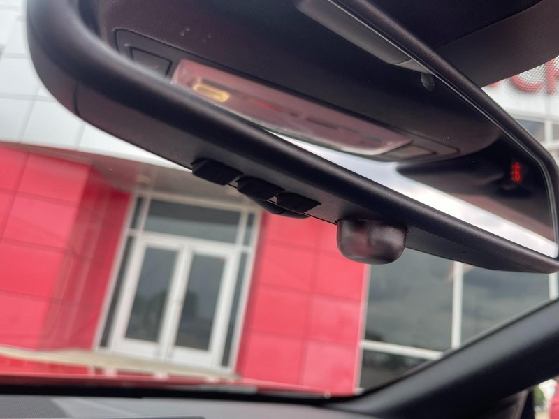BMW M4 Vehicle Image 33