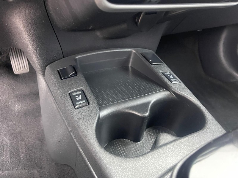 Nissan LEAF Vehicle Image 25