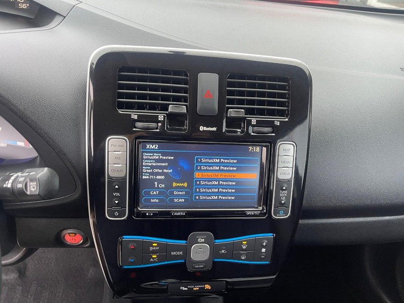 Nissan LEAF Vehicle Image 26