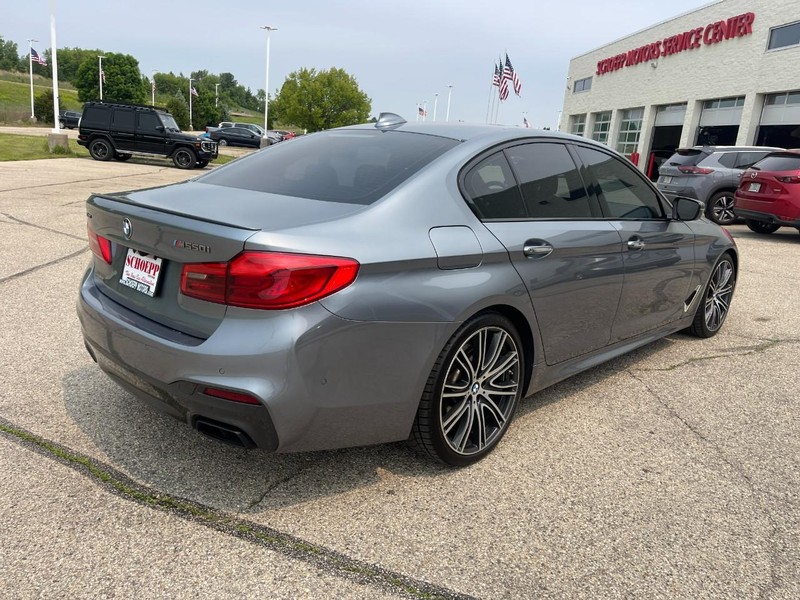 BMW 5 Series Vehicle Image 03