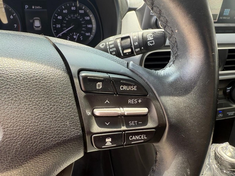 Hyundai Kona Vehicle Image 21