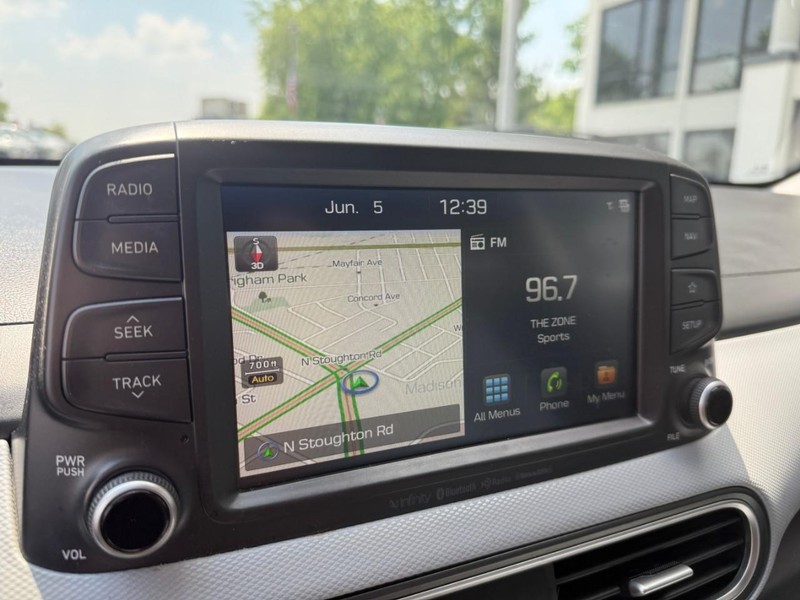 Hyundai Kona Vehicle Image 24