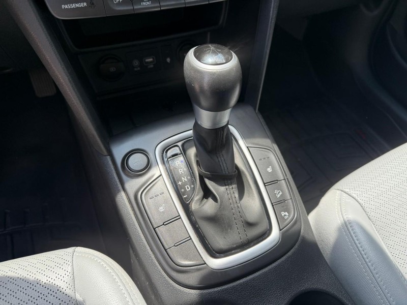 Hyundai Kona Vehicle Image 27