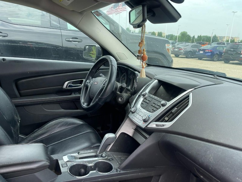 GMC Terrain Vehicle Image 02