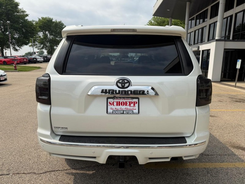 Toyota 4Runner Vehicle Image 06