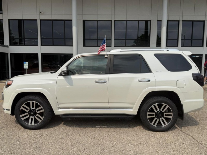 Toyota 4Runner Vehicle Image 08