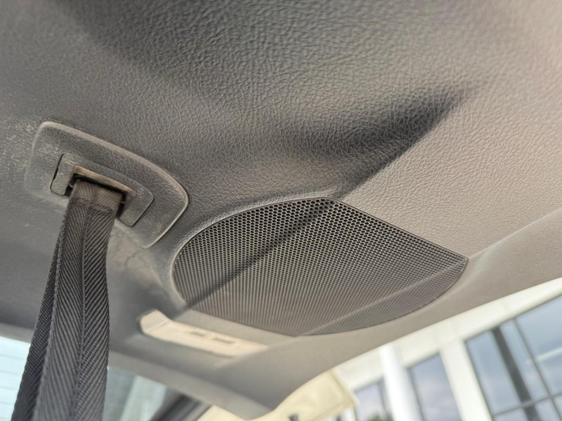 Toyota 4Runner Vehicle Image 14