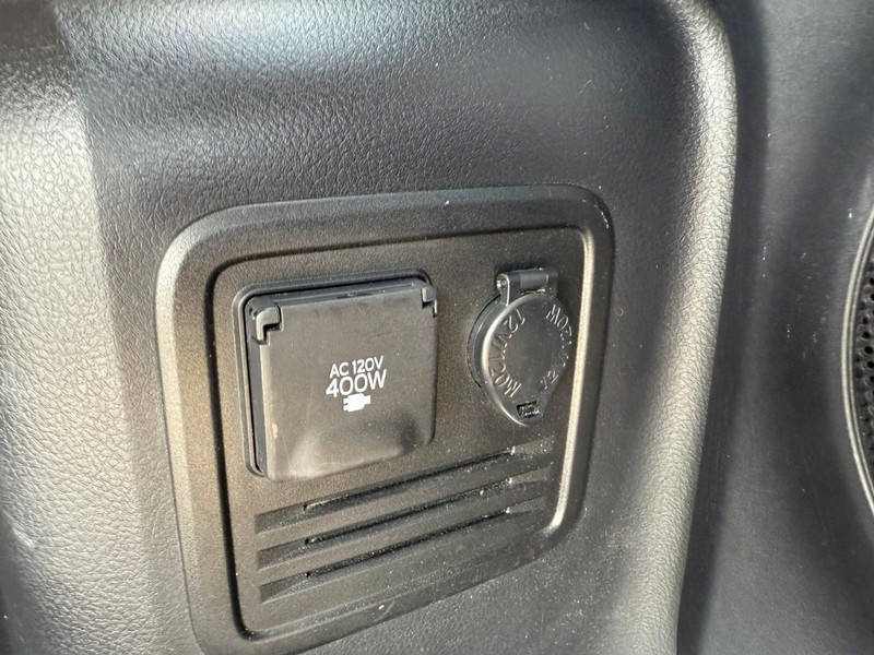Toyota 4Runner Vehicle Image 15
