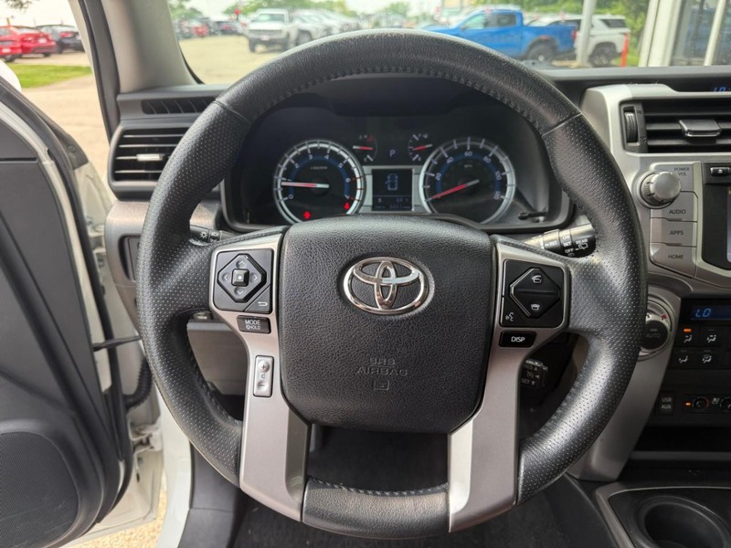 Toyota 4Runner Vehicle Image 24