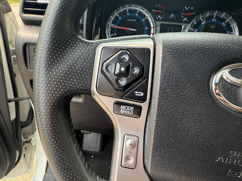 Toyota 4Runner Vehicle Image 25