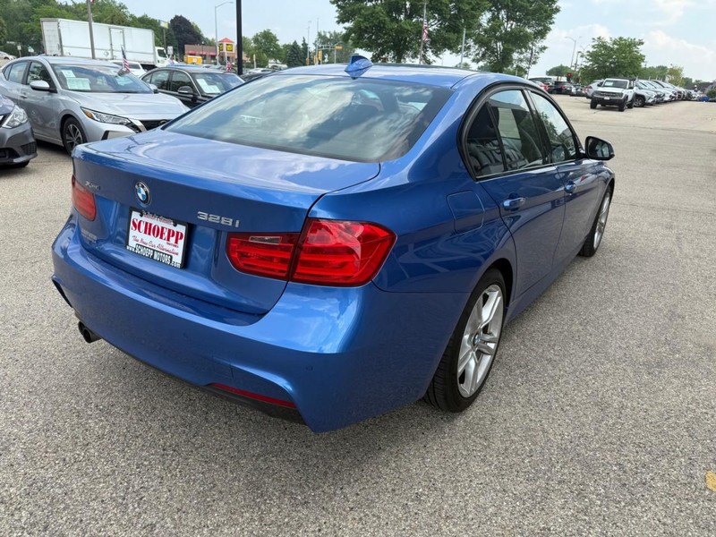 BMW 3 Series Vehicle Image 05