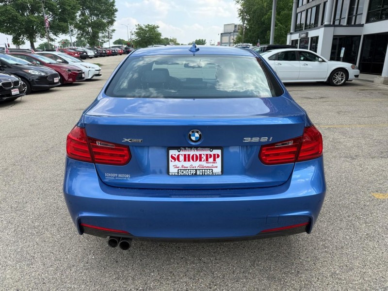 BMW 3 Series Vehicle Image 06