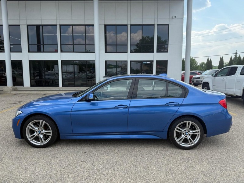 BMW 3 Series Vehicle Image 08