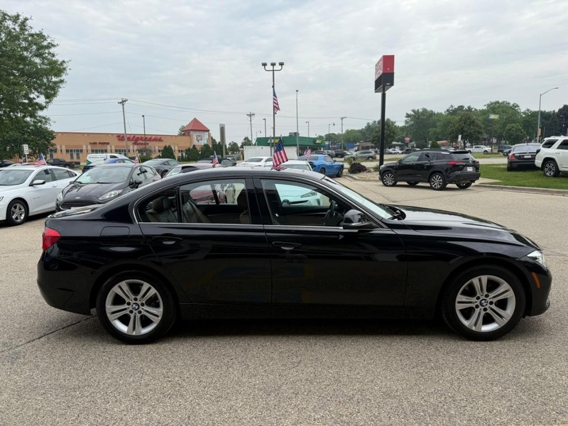 BMW 3 Series Vehicle Image 04