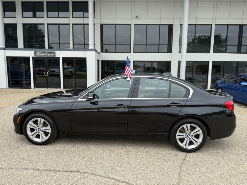 BMW 3 Series Vehicle Image 08
