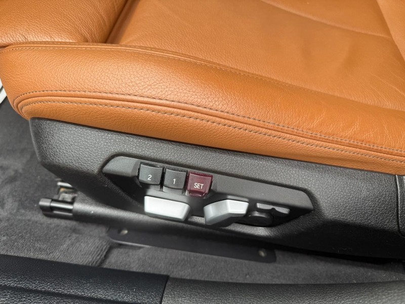 BMW 3 Series Vehicle Image 19