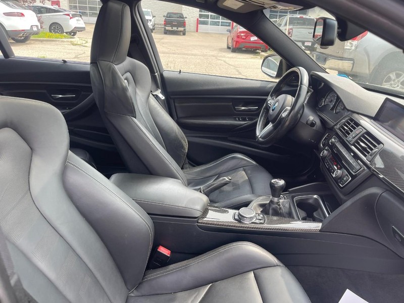 BMW M3 Vehicle Image 04