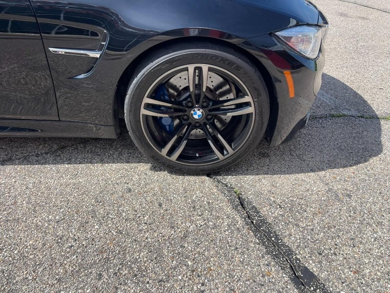 BMW M3 Vehicle Image 07