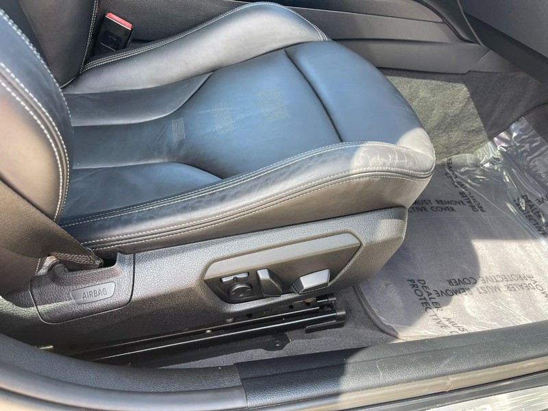 BMW M3 Vehicle Image 12